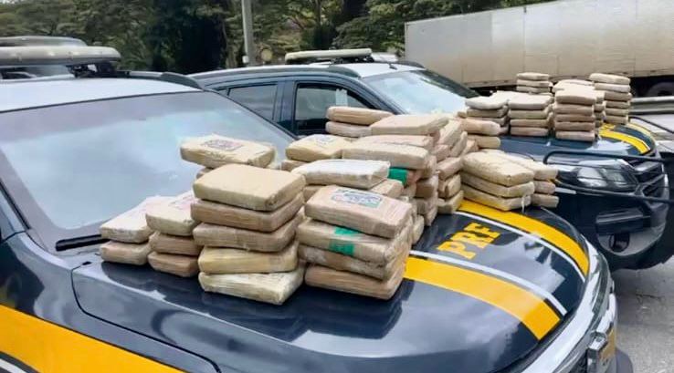 Homem é preso transportando aproximadamente 200 quilos de maconha em Três Rios