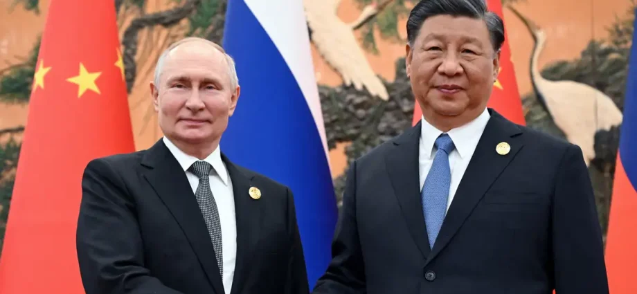 Ucrânia ataca Moscou durante visita de Xi Jinping; aeroportos fecham