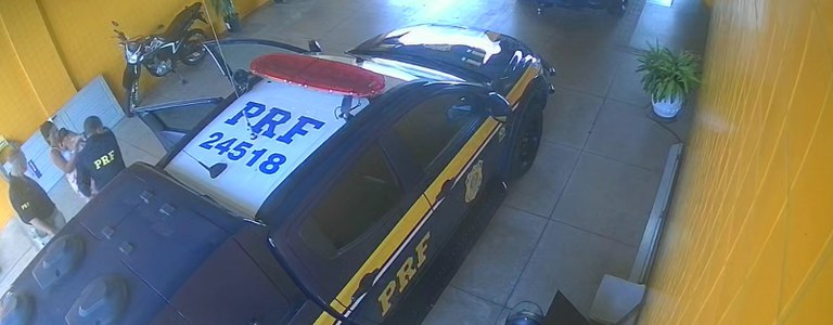 SOCORRO E SALVAMENTO: Em ato de Bravura PRF salva bebê de um mês engasgado