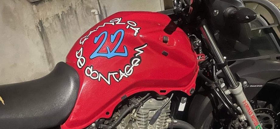 Fuga em moto termina em apreensão e 10 autuações em Itaúna