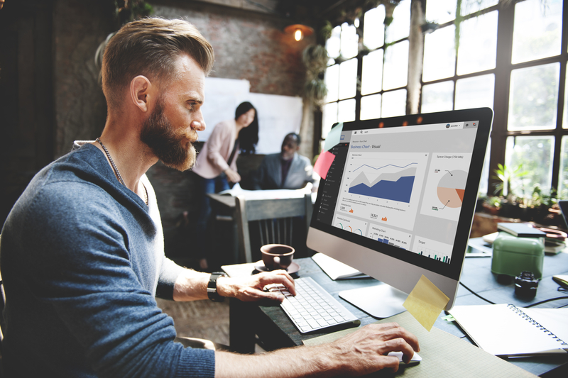 Descubra como usar imagens de stock gratuitas para impulsionar sua marca, aumentar o engajamento e facilitar sua produção de conteúdo sem precisar de câmera ou experiência em edição.